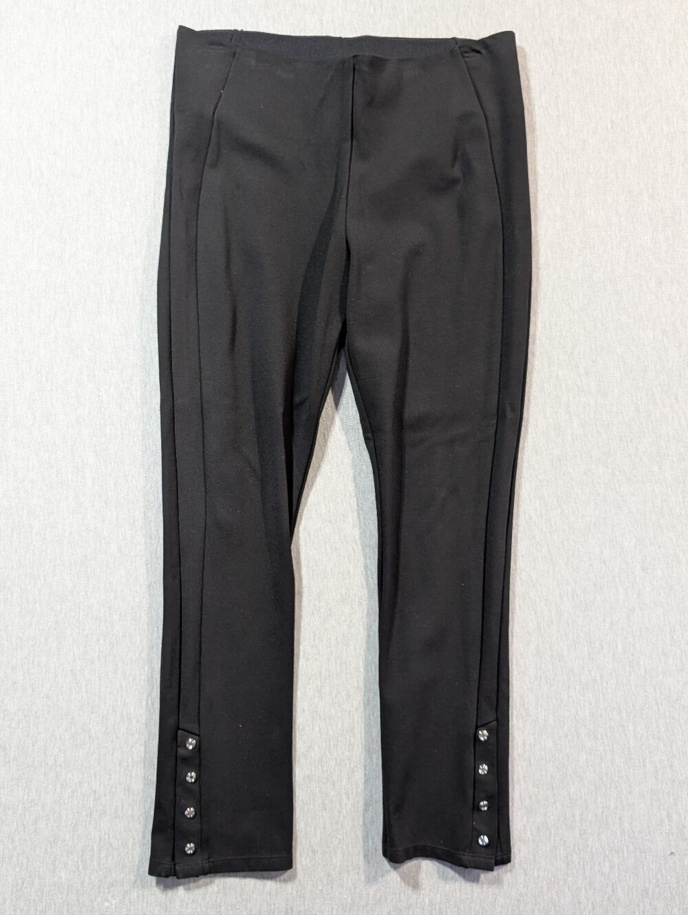 Nygard Slims Ankle Pants Women's Large (14-16) Black With Medallions